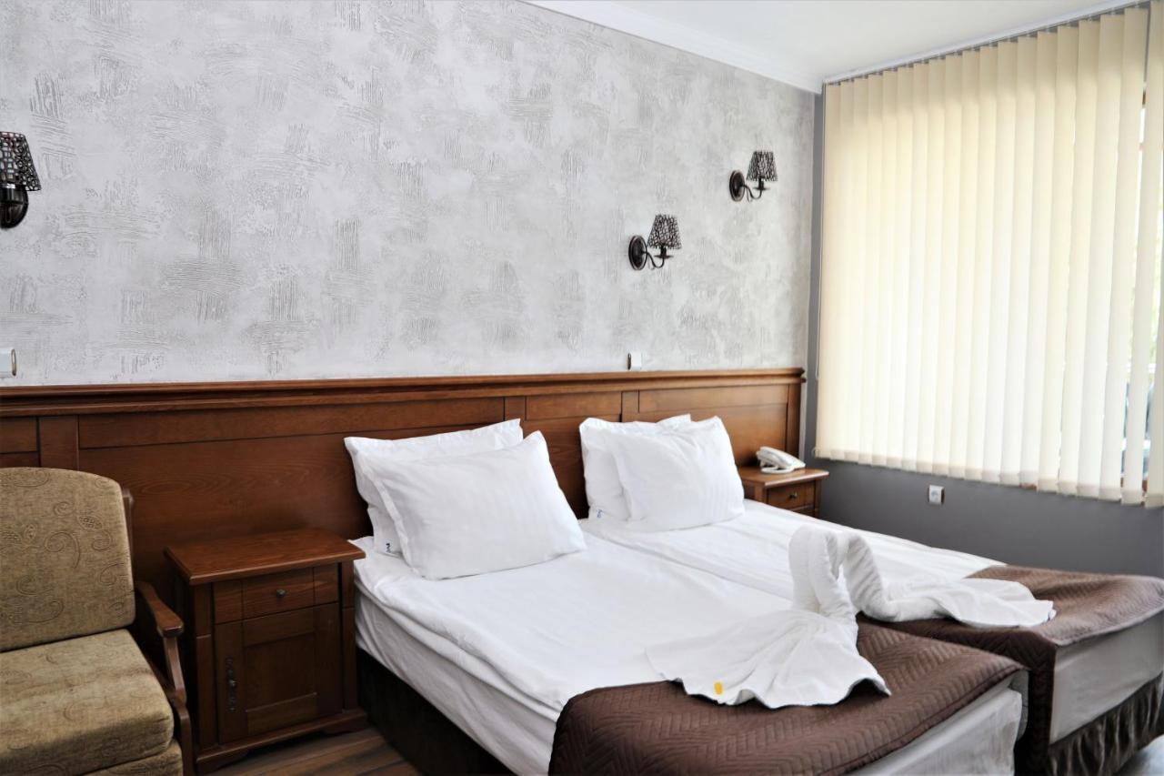 Petrov Family Hotel Nesebăr Exterior foto
