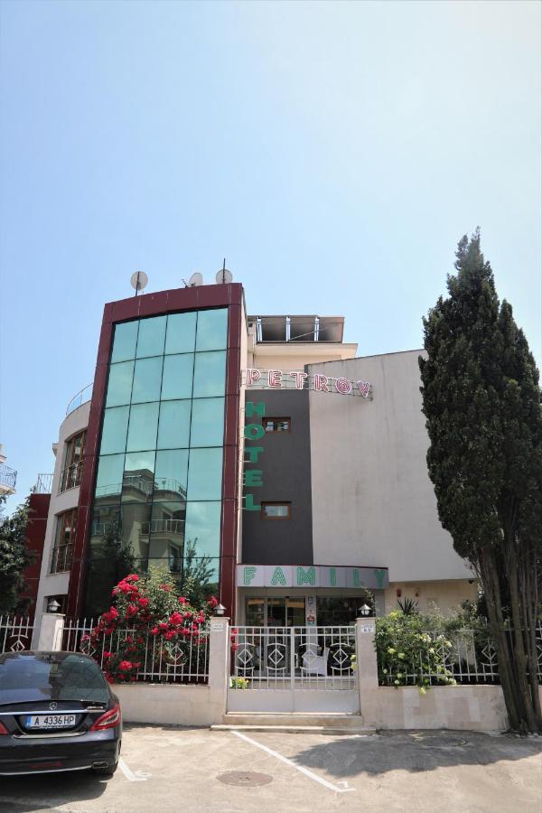 Petrov Family Hotel Nesebăr Exterior foto